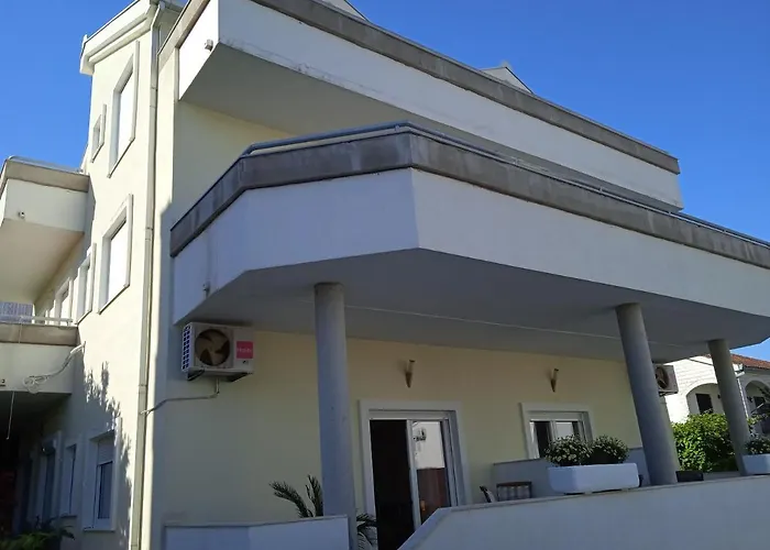 Blazenka 特罗吉尔