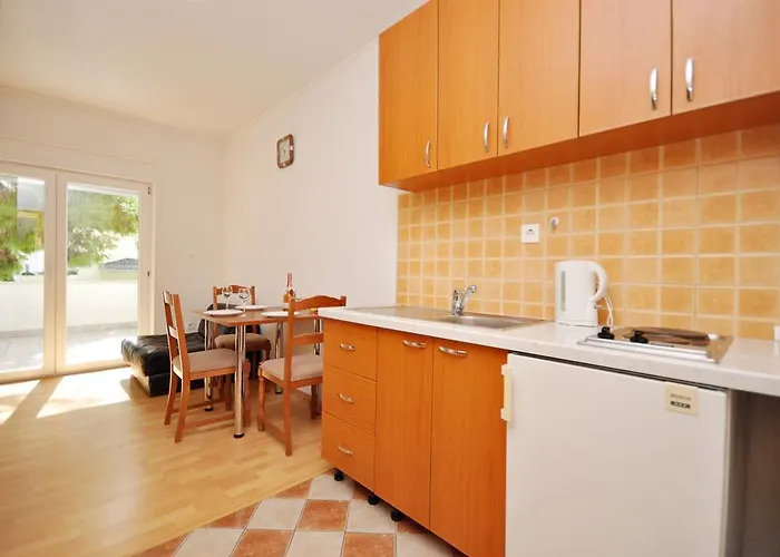 Blazenka 公寓 特罗吉尔